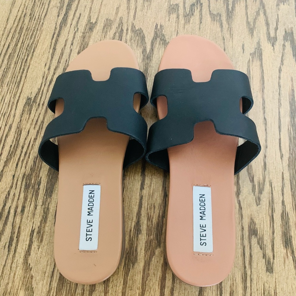 **SOLD** Steve Madden Black Slide Sandals